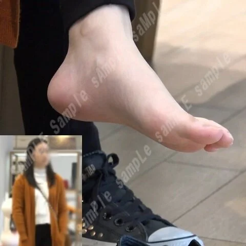 【フルHD動画】真冬の靴店ソックス脱ぎパンプス試し履き