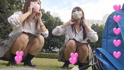【個撮】大親友だから余計気まずい二人組たまごちゃん!パンチラ全開ガチバドミントン