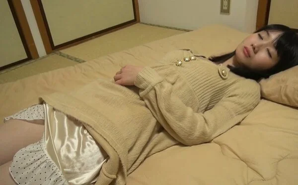 【OB訪問】就活生の美乳を弄んで売上V字回復したった【役得】
