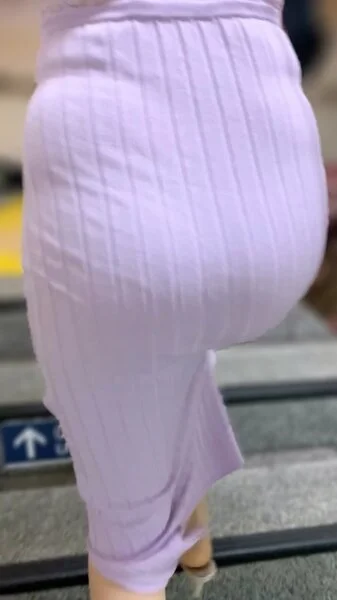 《ニットワンピのドレスがエロ過ぎる!フェロモンBODYのセレブ》