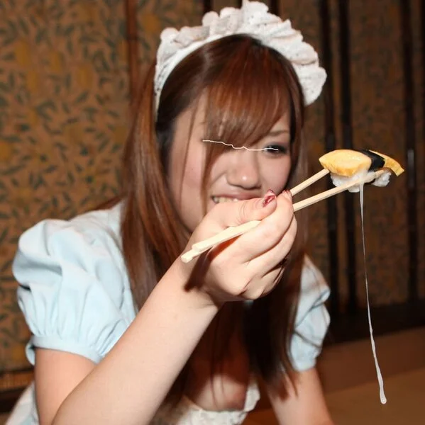◆素人投稿動画 「ホントにみんなこんなの食べてるんですか?」方言が抜けきらない美