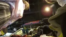 制服美■■を逆さ撮り&■■!振り向きざまに股間押し付け!