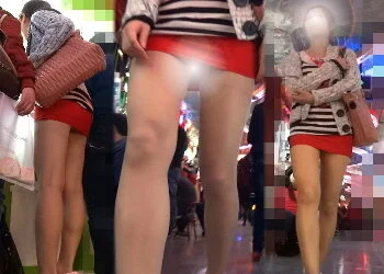【フルHD動画】街の股下がないプリ尻パンストお姉さん
