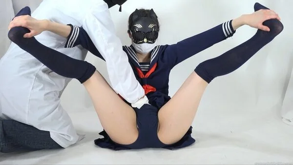 ■■フェチ スカートの中にチアパンを履いた女の子のパンツの中に手を入れて触るf6