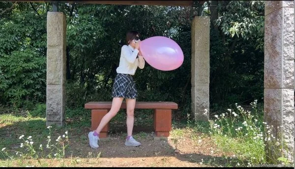 風船フェチ 息でふくらまして割り悲鳴
