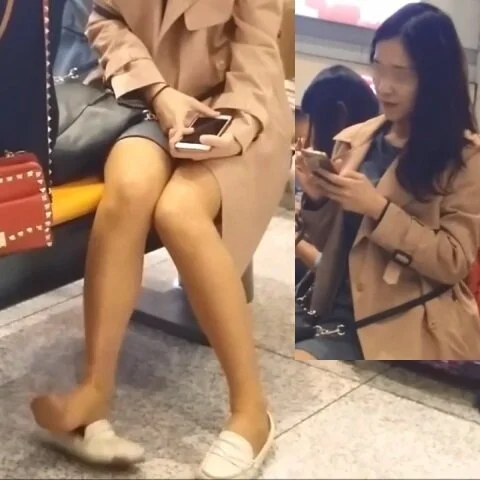 ☆動画☆旅行客のローファー脱ぎ