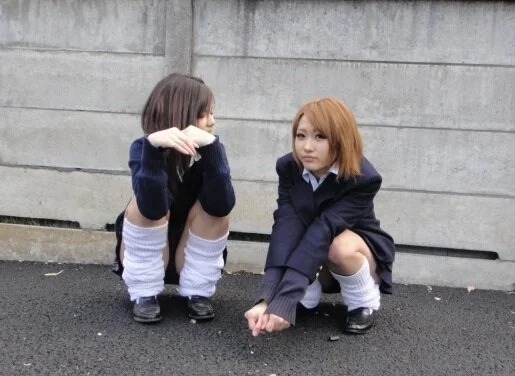 【午後の公園風景】制服パンチラ147