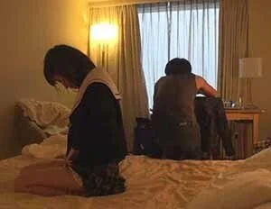 AK○BAお散歩全盛期 ももタソ ※法改正前ガチ盗○映像～裏OPオイタ後編～