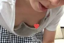 貧乳OL胸チラ・左右両乳首見えた!![045]