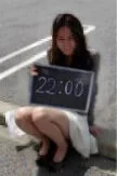 【美人時計】 美人時計の撮影+アンケート調査 対面パンチラ