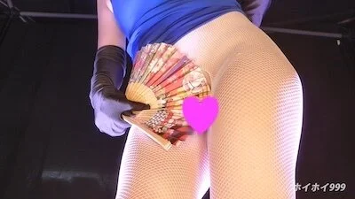 ミニスカ&ノーパン!セクシー扇子ダンス10