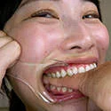 【噛みつき】衝撃!奥歯で指を噛んでいるところが丸見えのスペシャル噛みつき【春原未