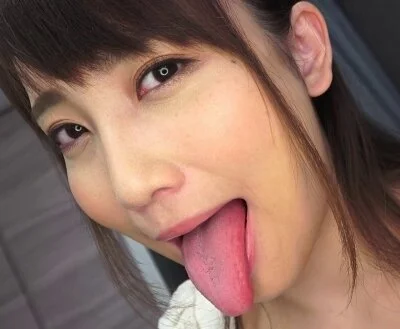 ①【ツバベロM男】倉多まおの汚れた舌でレンズ舐め&唾吐き 主観!