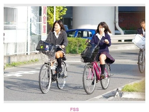 通学途中の■■K 06