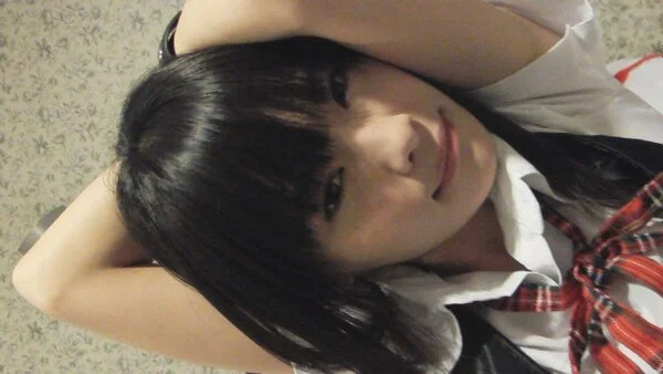 こちょこちょ族 今世紀最大の絶叫娘 りな AKB48風制服での二人羽織編