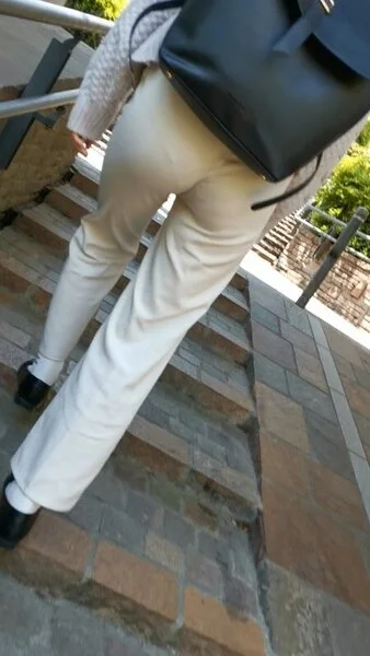 白パンJDを追っかけ