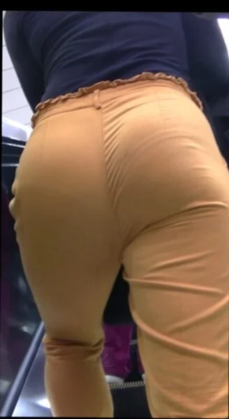鮮やかな黄色 もち尻とパン線