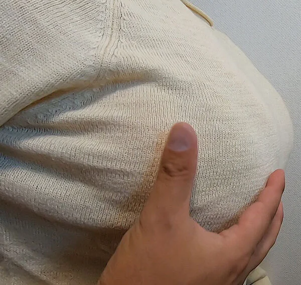 【おっぱい■■】授業で疲れちゃったお休み中の学生ちゃんの大きな爆乳を激しく揺らし
