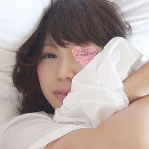【個人撮影】今野亜南と同じ3サイズ!千葉市立◎年の美乳みるくちゃんを寝起き襲撃!