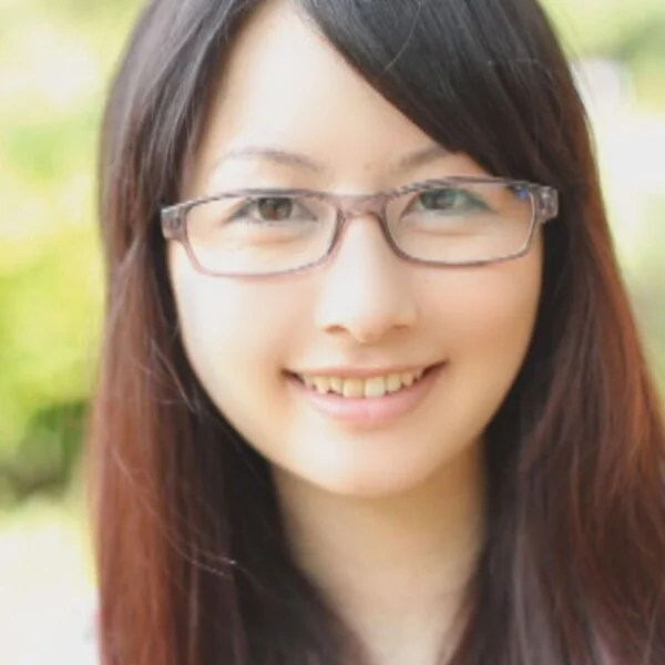 【個撮】国大生の優等生メガネみるくちゃんが究極ドM!足の指まで舐め奉仕に大量潮吹