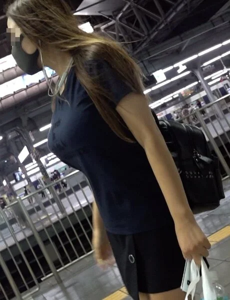 超爆乳の揺れ!Hカップギャルの激しすぎる鬼揺れ乳!