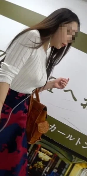 爆乳トロトロ乳な美人すぎるモデルお姉様のくびれ乳!