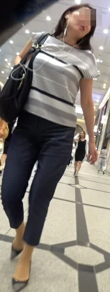 伝説の超豪乳ボインな爆揺れる美人OL様が再降臨!