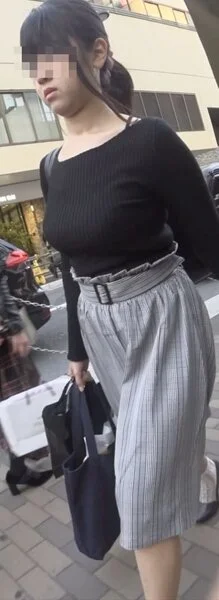 超絶Hカップなニット豪乳ちゃんの揺れるエキサイティングボディ!