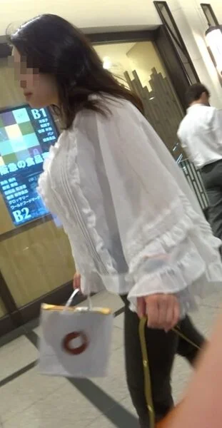 超絶ミサイルHカップ豪乳の特特SSランクの女子アナ級美貌なロケット豪乳美女!