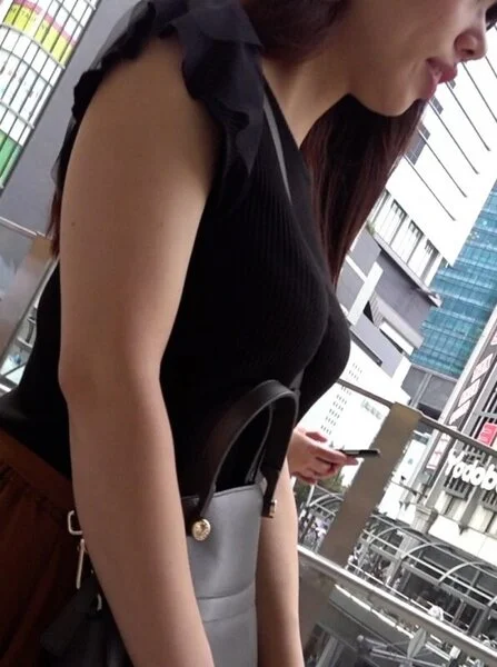 肉欲パイスラッシュな巨乳ボインな超美人お姉様!
