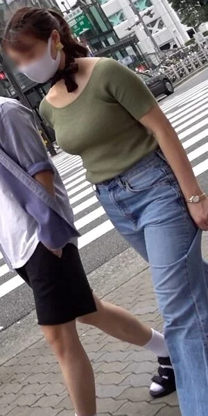 Wおっぱい美女!