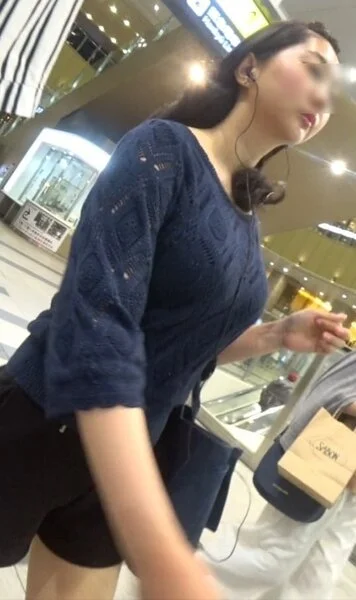 爆乳が爆揺れる清楚美人お姉様の豊満すぎるHカップ清楚ボインがやばい!