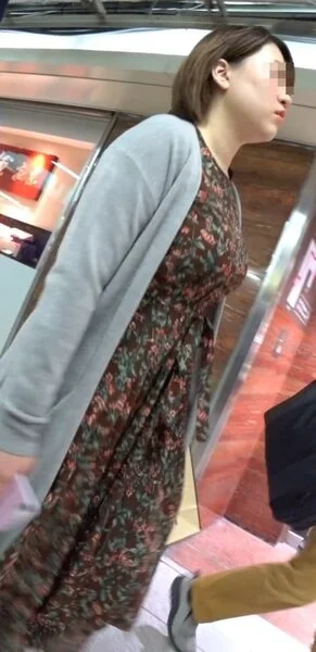弾む爆乳ボインの破壊力!