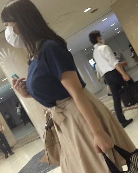 爆乳ボインすぎるHカップ美女な揺れるマウンテン乳!