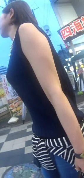 巨乳美人OLさまのボインな揺れ