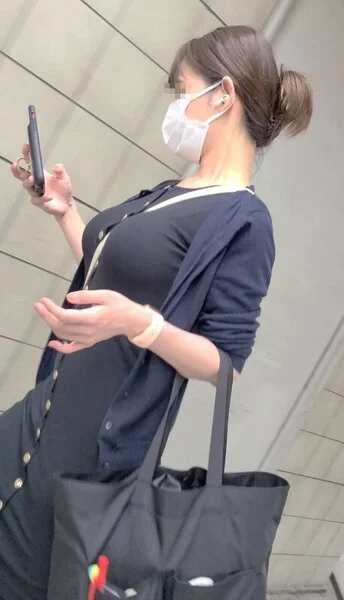 むっちりパイスラッシュな爆乳美人お姉様!