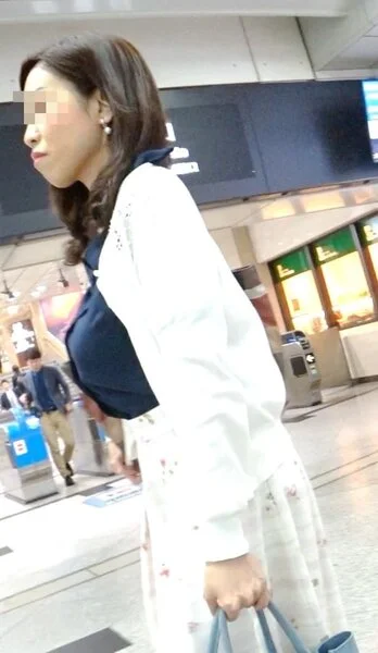 超爆乳美人OL様のブルンブルンに暴れまわるボイン!