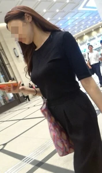 モデル級美人の巨乳ボイン!