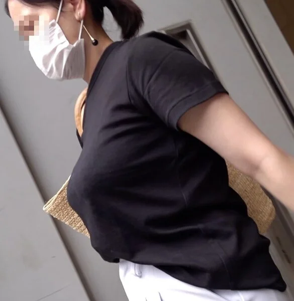 釣鐘乳な爆乳お姉様の降臨!