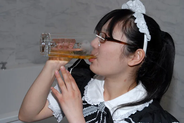 ◆素人投稿動画 従順な飲■大好きドMメイド、■■■■も精子も喜んでごくごく飲みま
