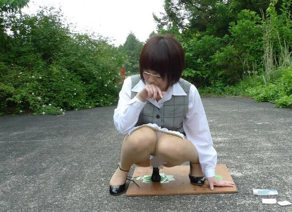◆素人投稿動画 美乳でナイスバディのパイパンロ●OL京子 可愛いです! file