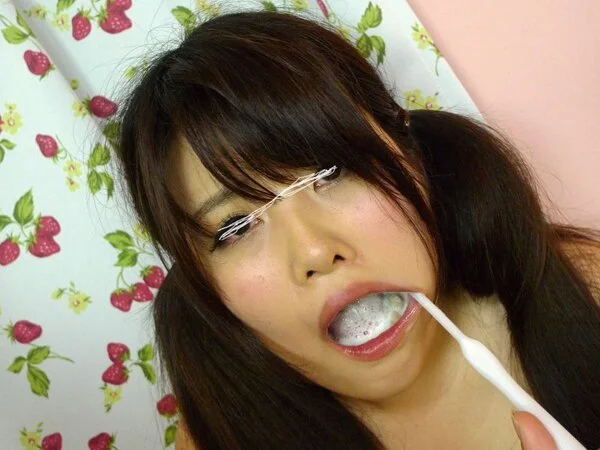 ◆素人投稿動画 アニオタぽっちゃりパイパン女子にたっぷりザーメンを飲ませてあげま