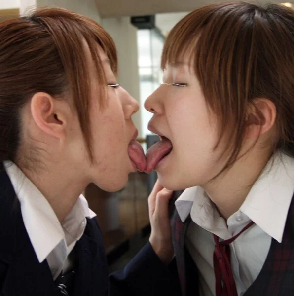 ◆素人投稿動画 仲良し女子大生さんが普段から普通にやっているレズを見せてくれまし