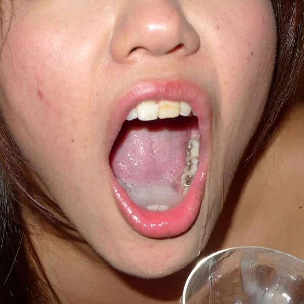 ◆素人投稿動画 ハイビジョン(HD)「精子をいっぱい飲めて嬉しいです」就活中の短