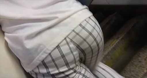 【フルHD動画】07 白パン画面迫るプリ尻娘