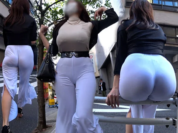 【着衣:フレアパンツ】グラマーボディの清楚系美女♪上品なモノトーンコーデで上手に