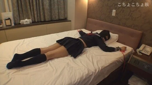 こちょこちょ族 素人モデル熟年濡れ濡れ敏感人妻 はんな 31歳 制服編 その2