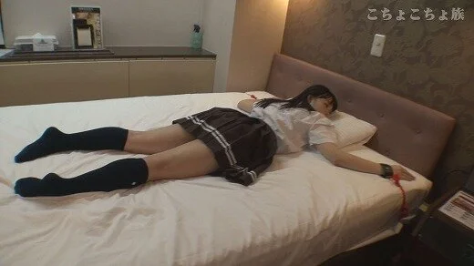 こちょこちょ族 Twitter で知り合ったグラ女子大生はエロ過ぎでした… みる