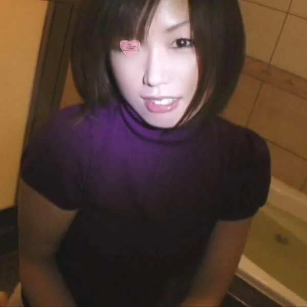 【個撮/OL妻】社員旅行でパコって以来セフレにしていた美人経理28歳を新婚記念に