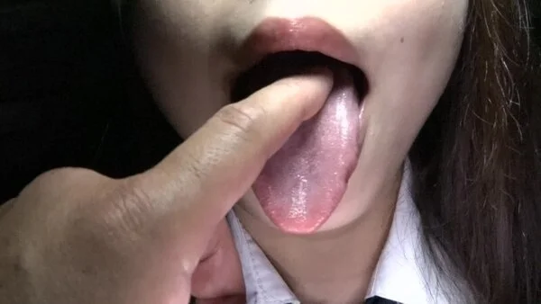 ★★■■up★★ ■■口内観察】結花ちゃんの 長舌 厚み 温み 唾液の量、唾のネ